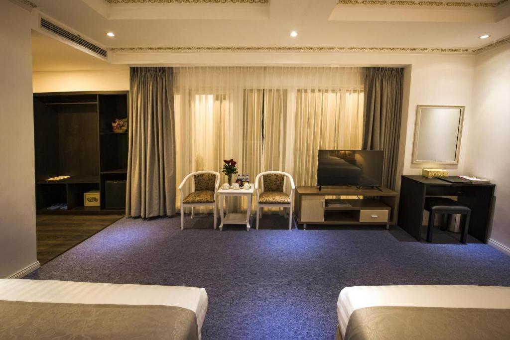 Golden Crown Hotel Saigon Cidade de Ho Chi Minh Exterior foto