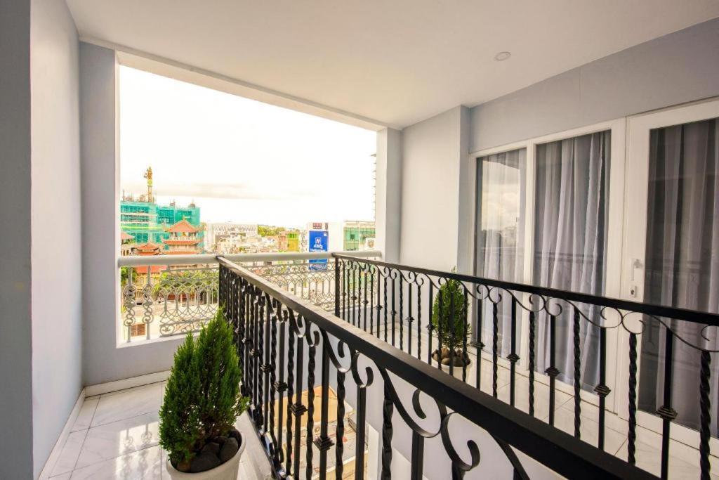 Golden Crown Hotel Saigon Cidade de Ho Chi Minh Exterior foto